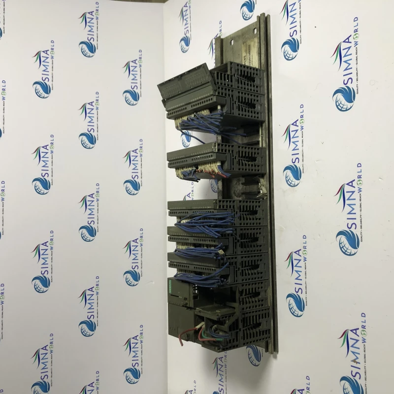 Siemens SIMATIC S7-300 PLC Rack with Power Supply and Digital I/O Modules thumbnail 2